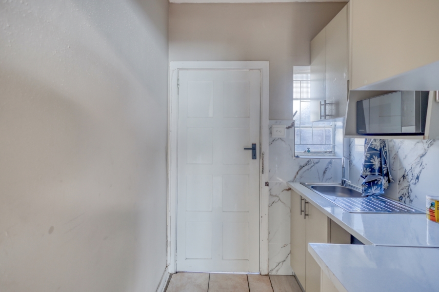1 Bedroom Property for Sale in Quigney Eastern Cape